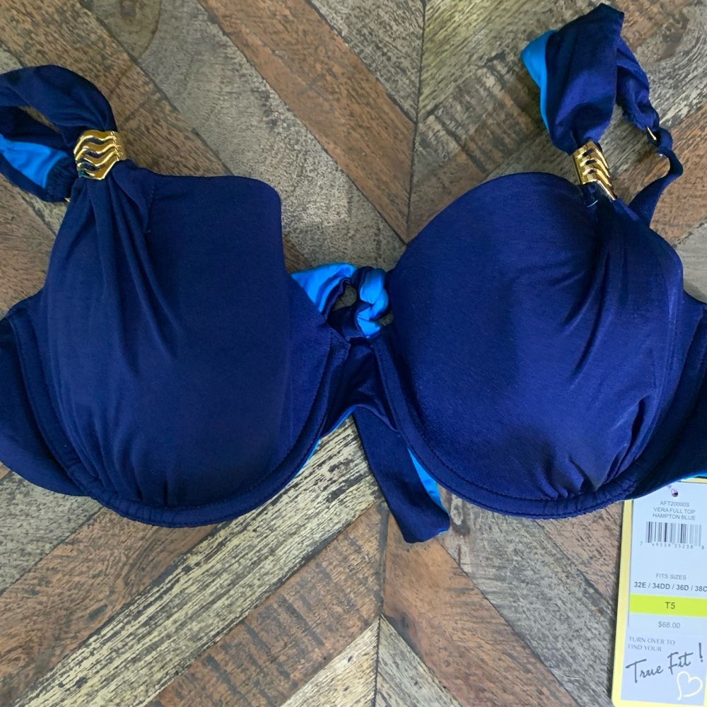 A.Che Vera full top Hampton blue Swim top .NWT size T5